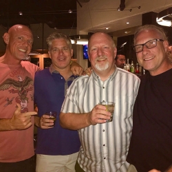 alumni-friends-3